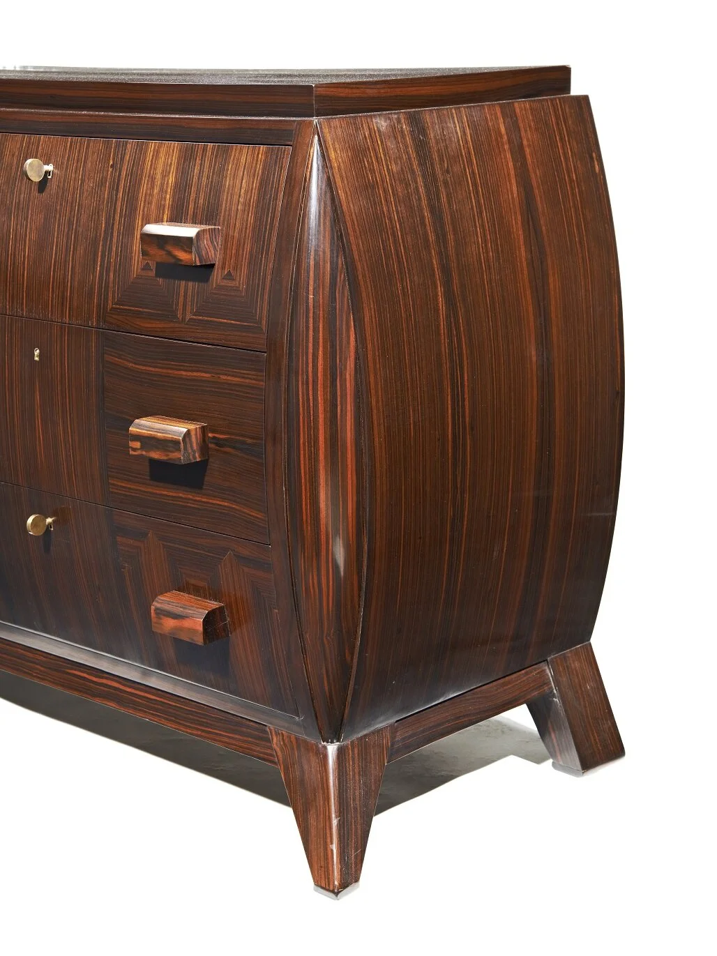 Joubert et Petit Commode corner 400KB.jpg