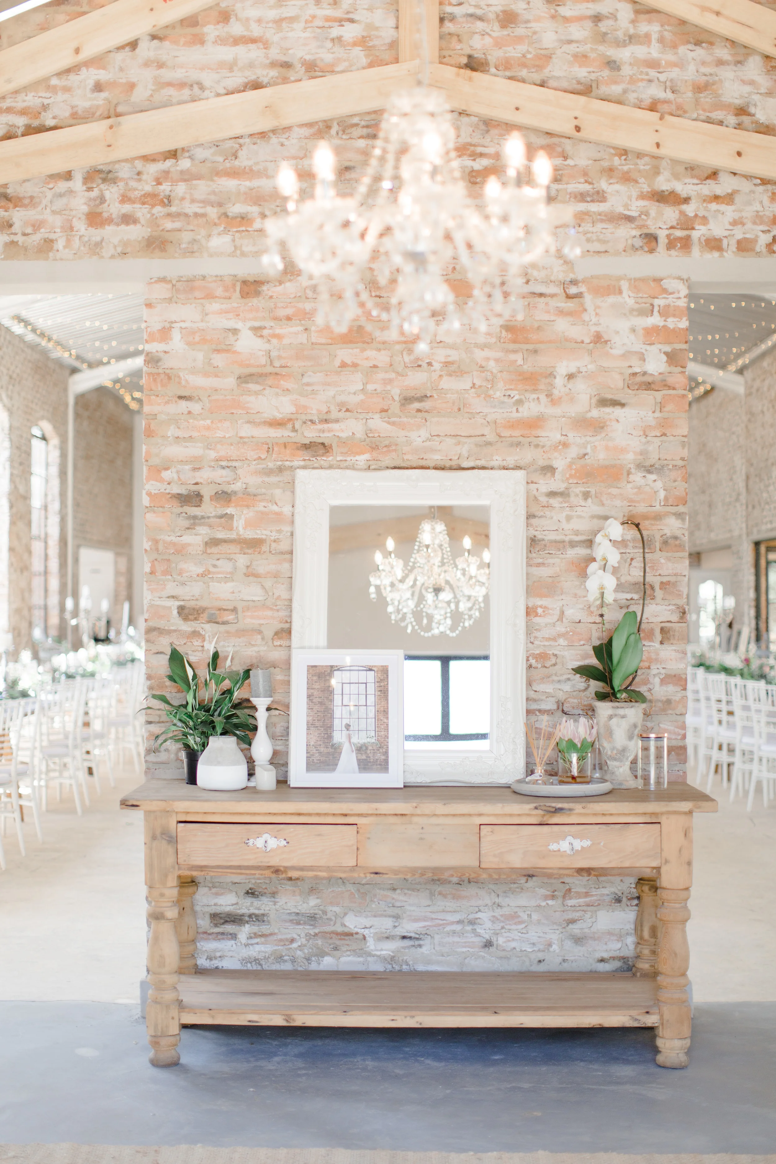 Nathan Zia Lace on Timber wedding002.jpg