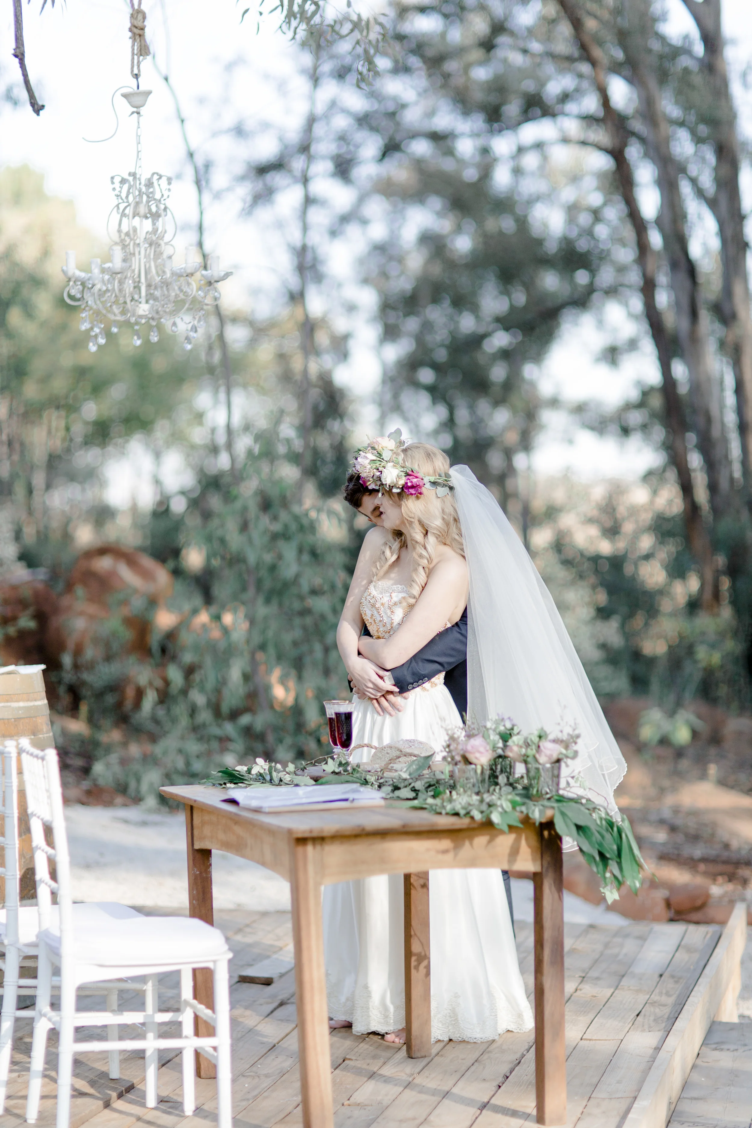 Nathan Zia Lace on Timber wedding063.jpg