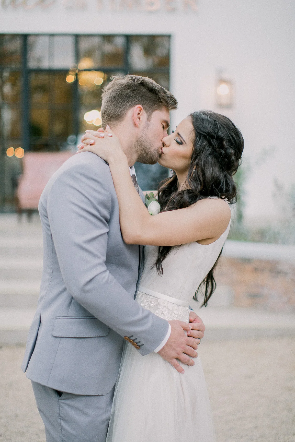 lace on timber wedding_018.jpg