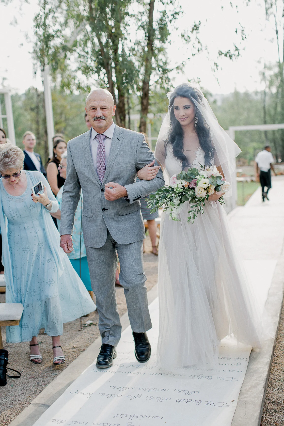 lace on timber wedding_031.jpg