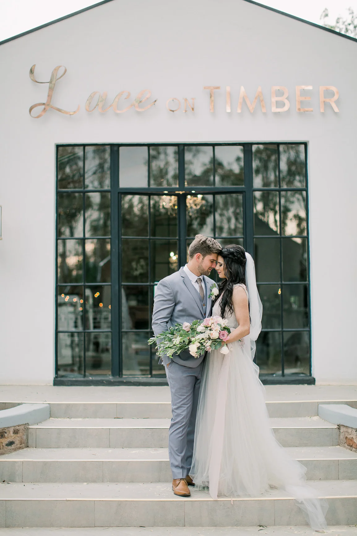 lace on timber wedding_044.jpg