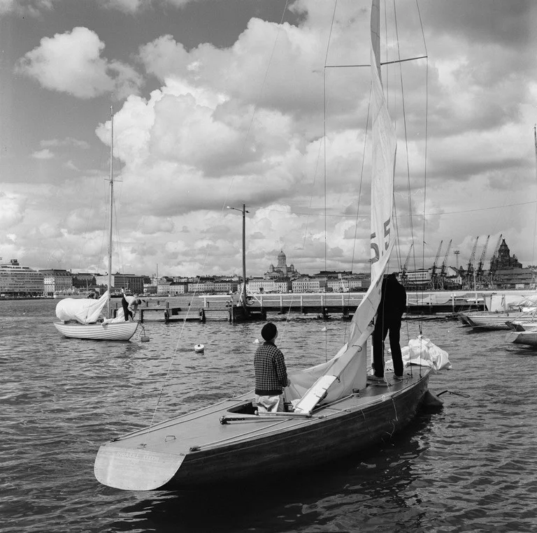 Inga-Lill XXXXIIII NJK:n edustalla 1966 (kuva V. von Bonin, HKM / Finna , CC BY-ND 4.0 )