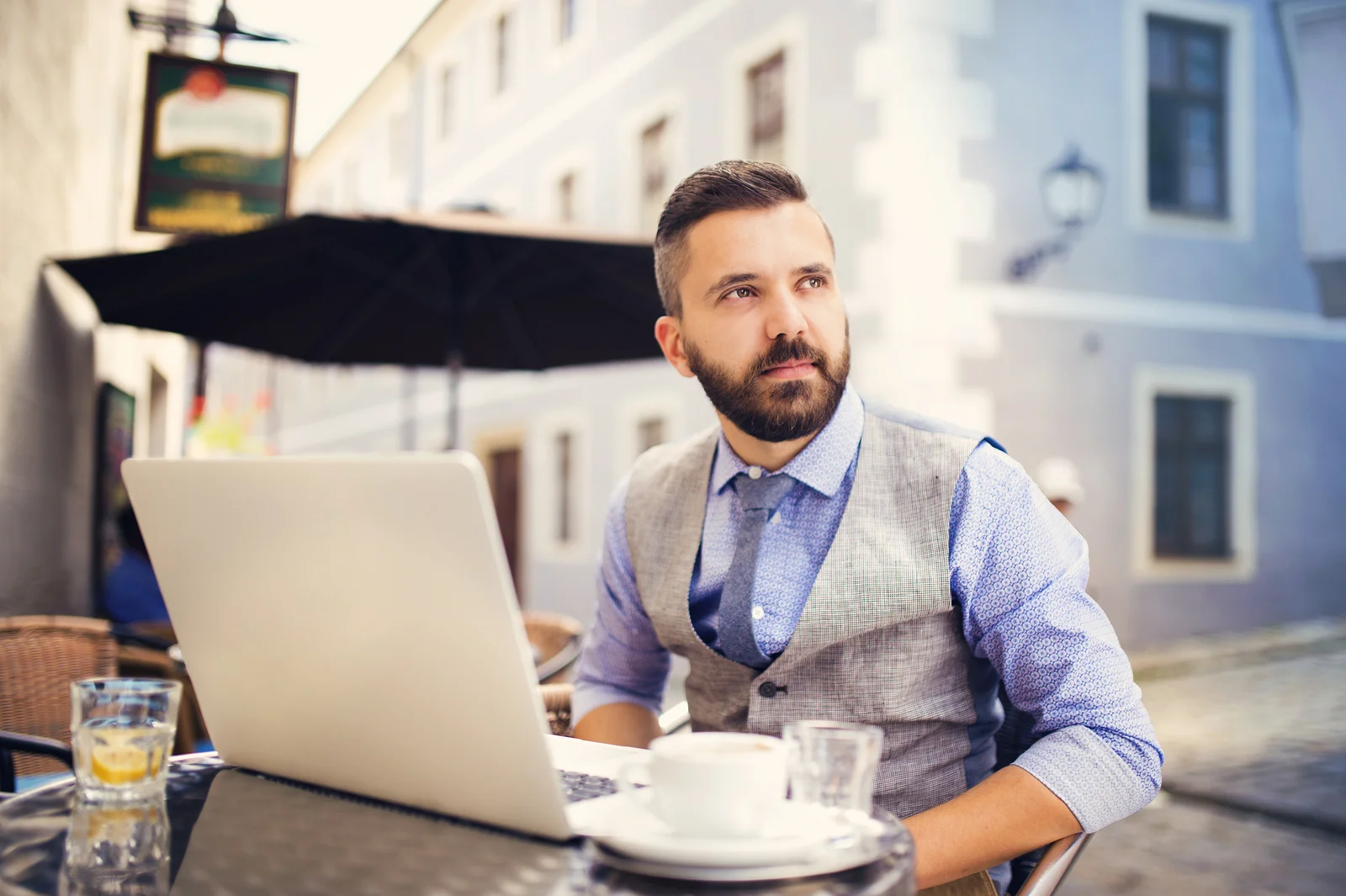 wireless-networking-for-hospitality.jpg