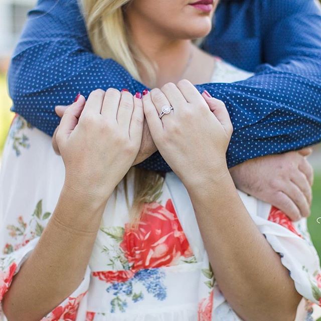 Congratulations on your beautiful love story @anna_maynor_ 💕
📸 @tracywaldropphotography