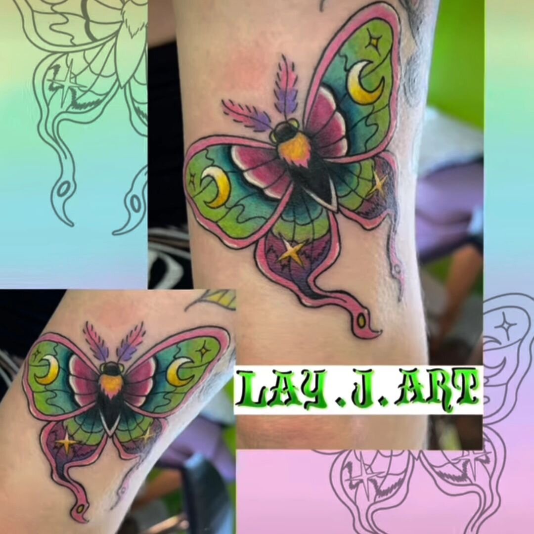 🌛☮️🌜Psychedelic moth buddy done by Layla ✨️ @lay.j.art!✨️
Laylas books are currently open-message artist to book

#mothtattoo #colorfultattoos #ohiotattooers #cincinnatitattooartist
