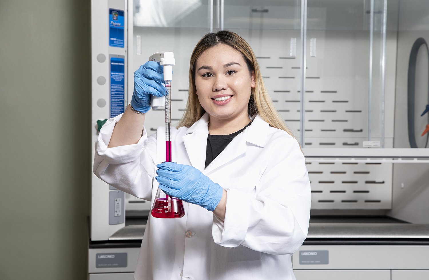 Bio_2104.jpg