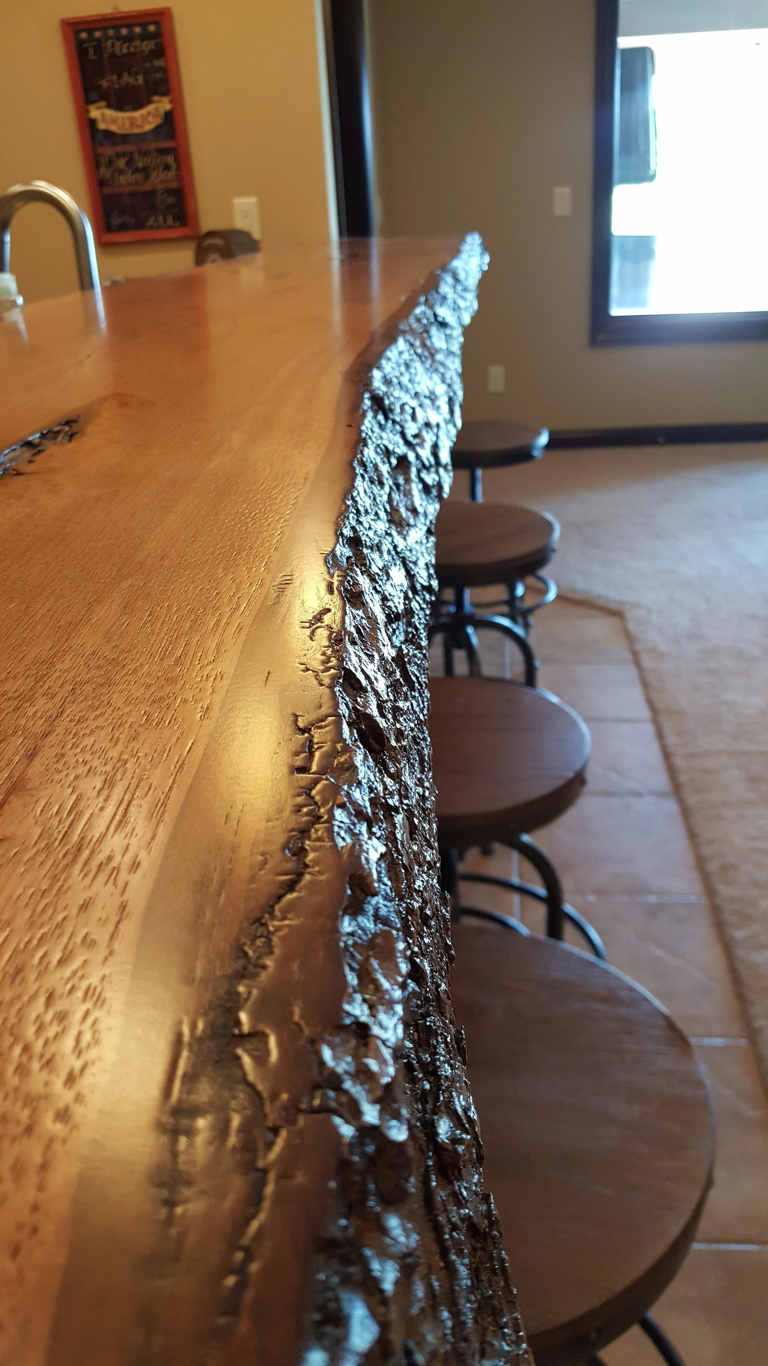 basement-bar-closeup.jpg