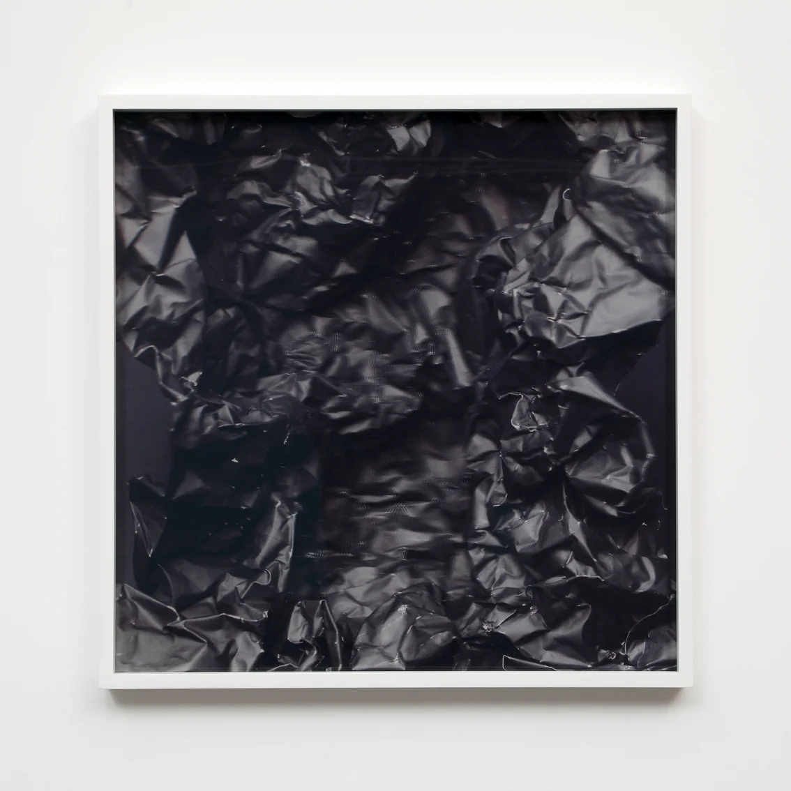 Foil (black) I 3D lenticular photograph 60x60 cm.