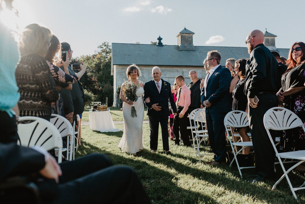 shaker_heritage_barn_wedding_023.jpg