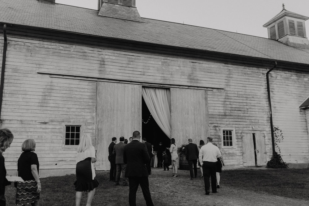 shaker_heritage_barn_wedding_037.jpg