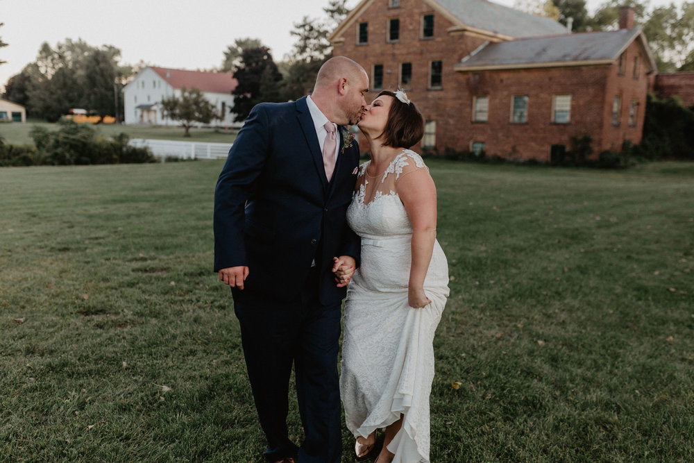 shaker_heritage_barn_wedding_040.jpg