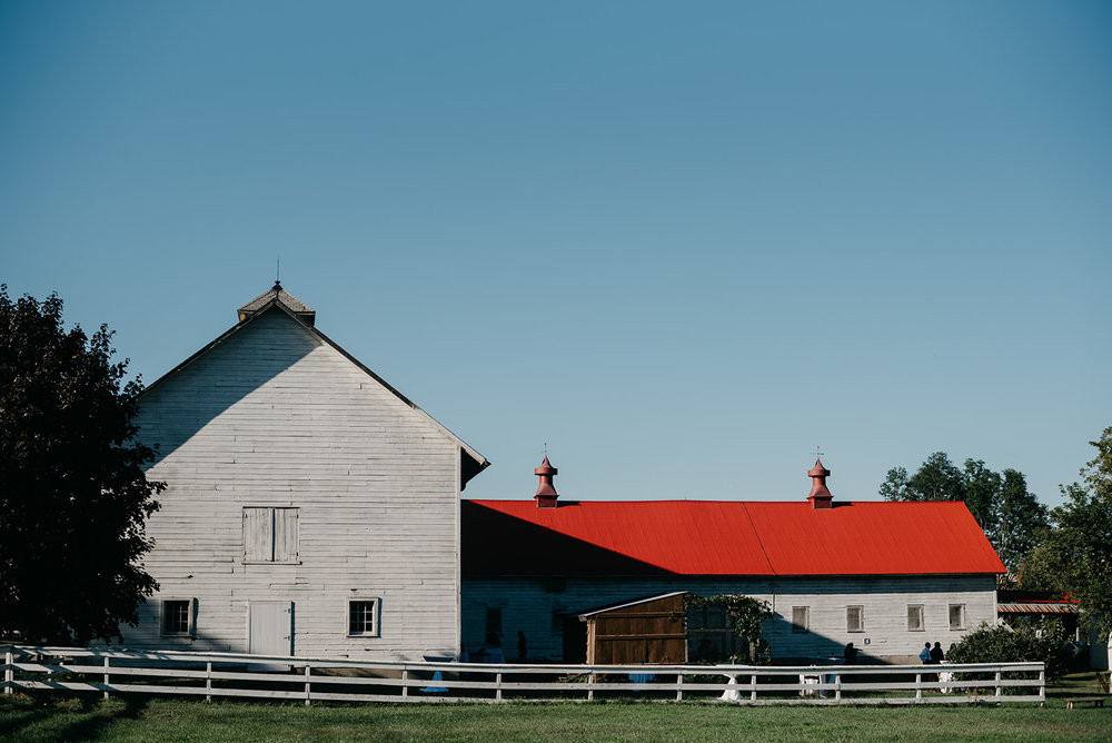 shaker_heritage_barn_wedding_001.jpg