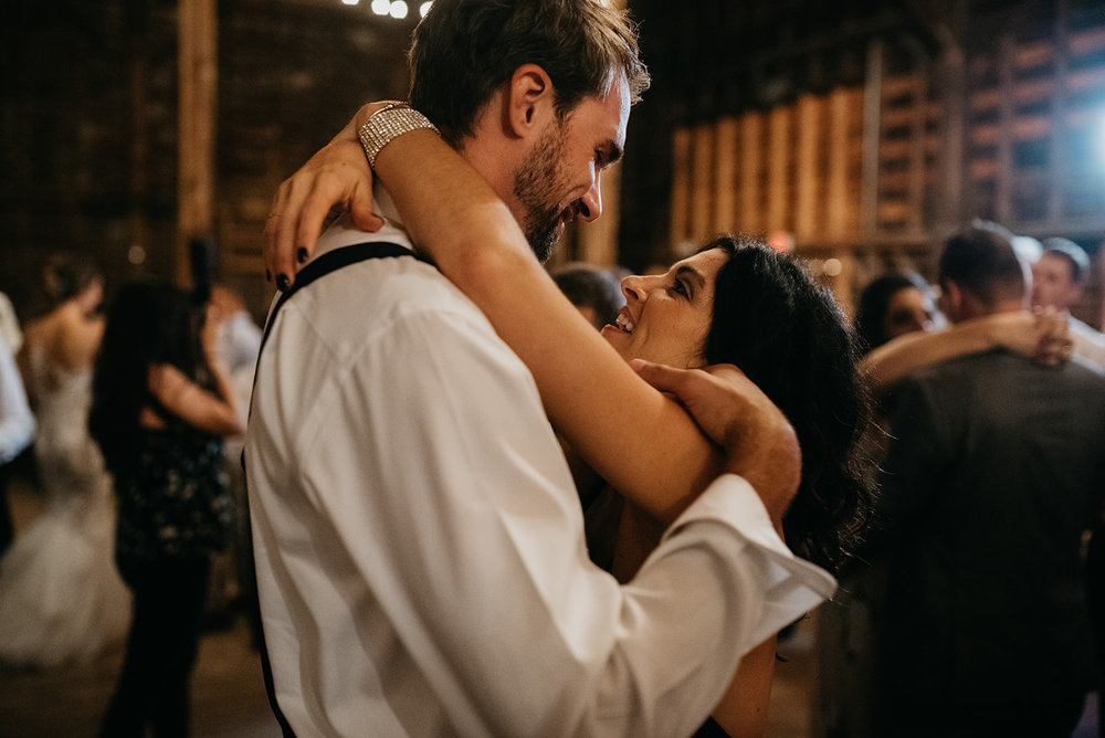 shaker_heritage_barn_wedding_073.jpg