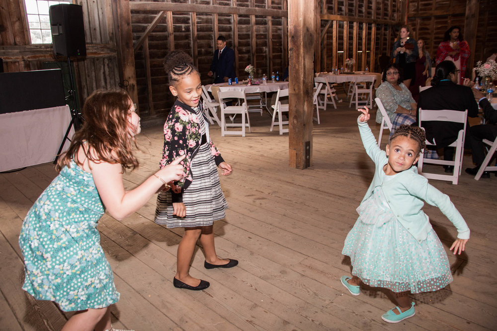 shaker_heritage_barn_wedding_012.jpg