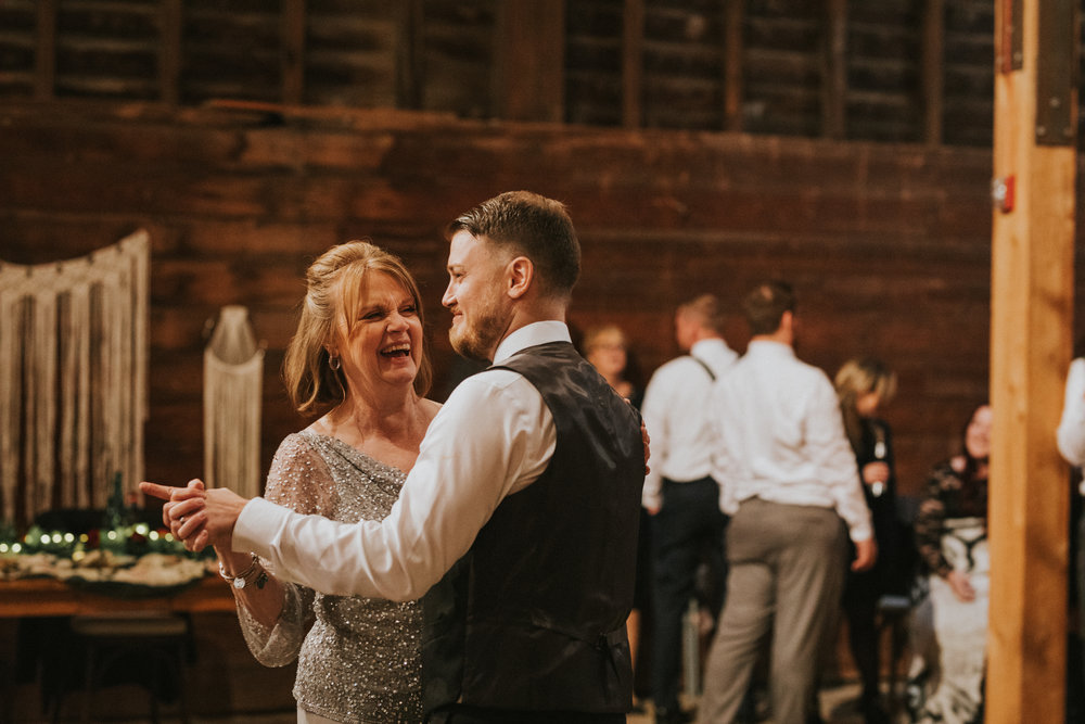 shaker_heritage_barn_wedding_048.jpg