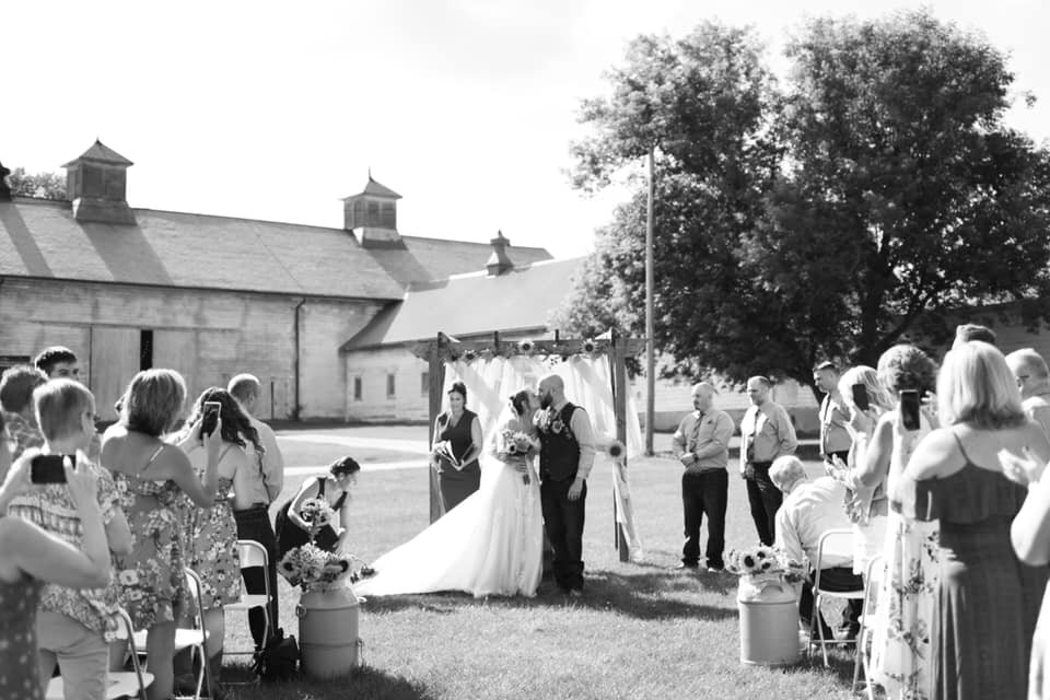shaker-heritage-barn-wedding-day005.jpg
