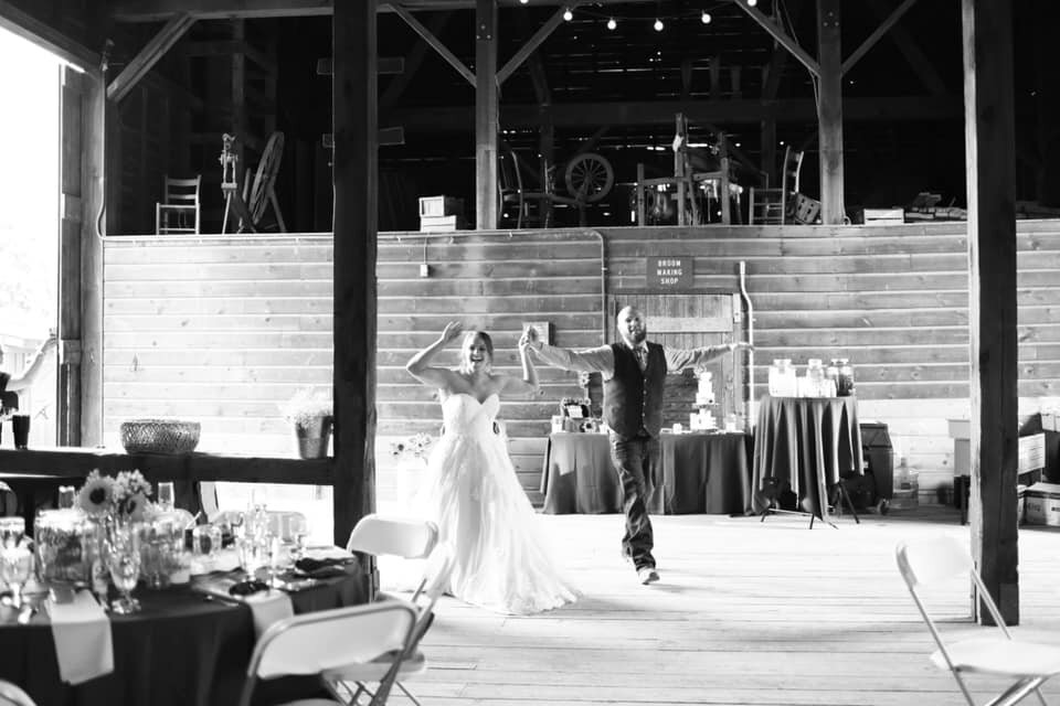 shaker-heritage-barn-wedding-day013.jpg