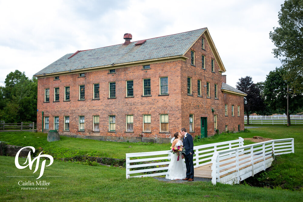 shaker-heritage-barn-wedding-day005.jpg