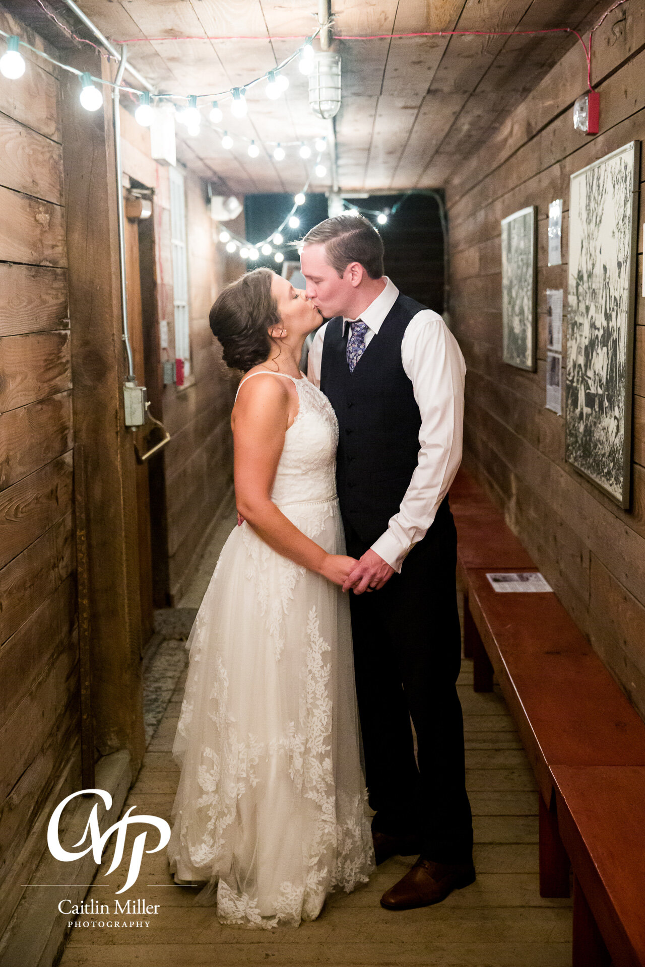 shaker-heritage-barn-wedding-day019.jpg