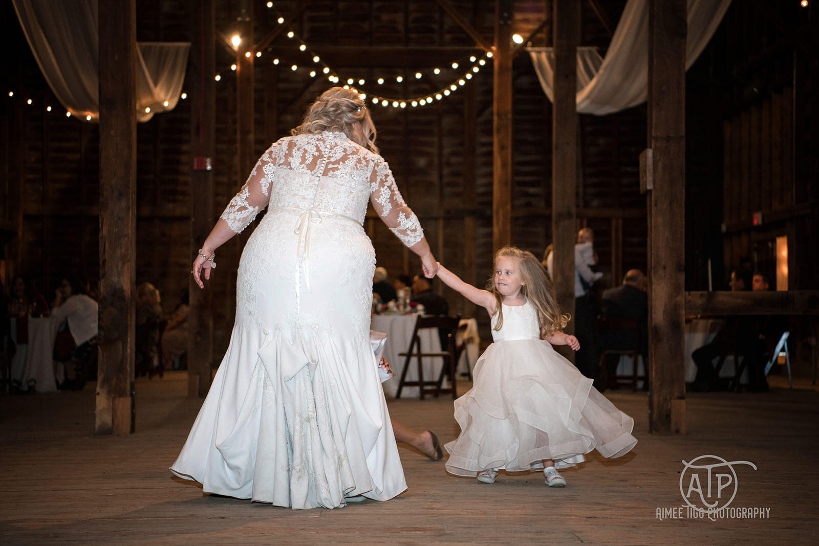 shaker-barn-wedding013.jpg