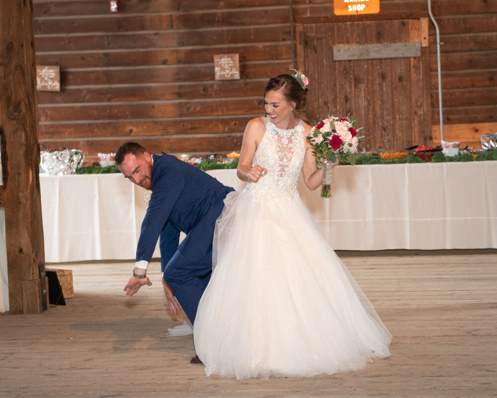 shaker-heritage-barn-wedding014.jpg