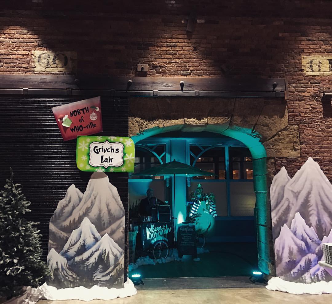 Baristas provided guests with red and green died foam in lattes as well as specialty holiday drinks like a White Christmas Mocha and Gingerbread Latte!