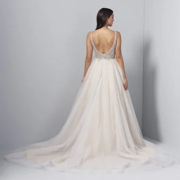lucia-allison-webb-bridal-spring-2020-style-92001-alina_1.jpg
