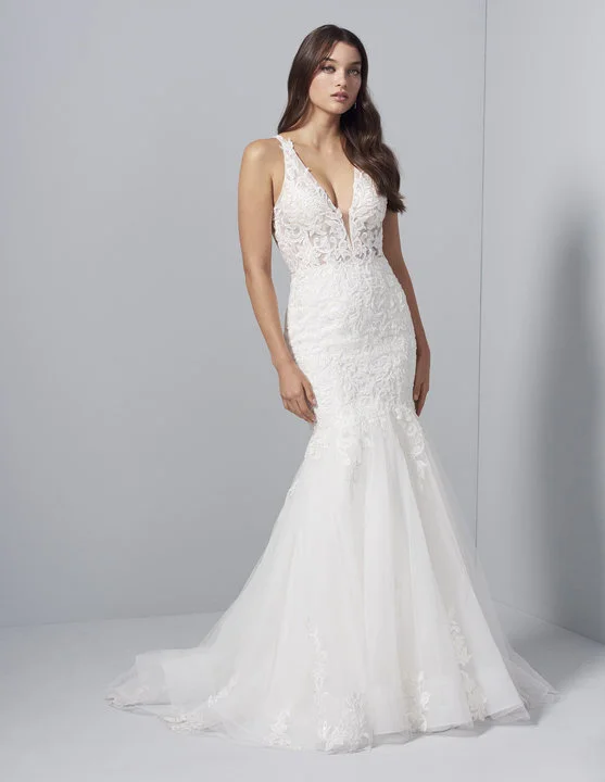 lucia-allison-webb-bridal-spring-2020-style-92004-simone_3.jpg