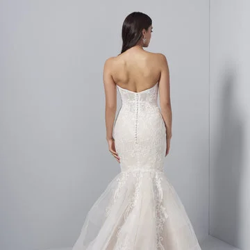 lucia-allison-webb-bridal-spring-2020-style-92006-gianna_1 (1).jpg