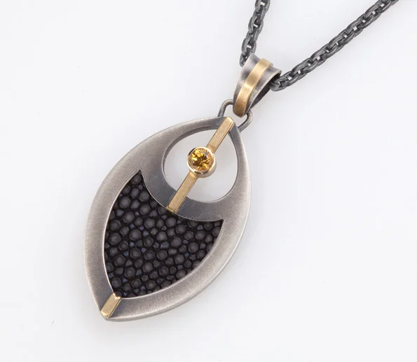 Pendant copy 4.jpg