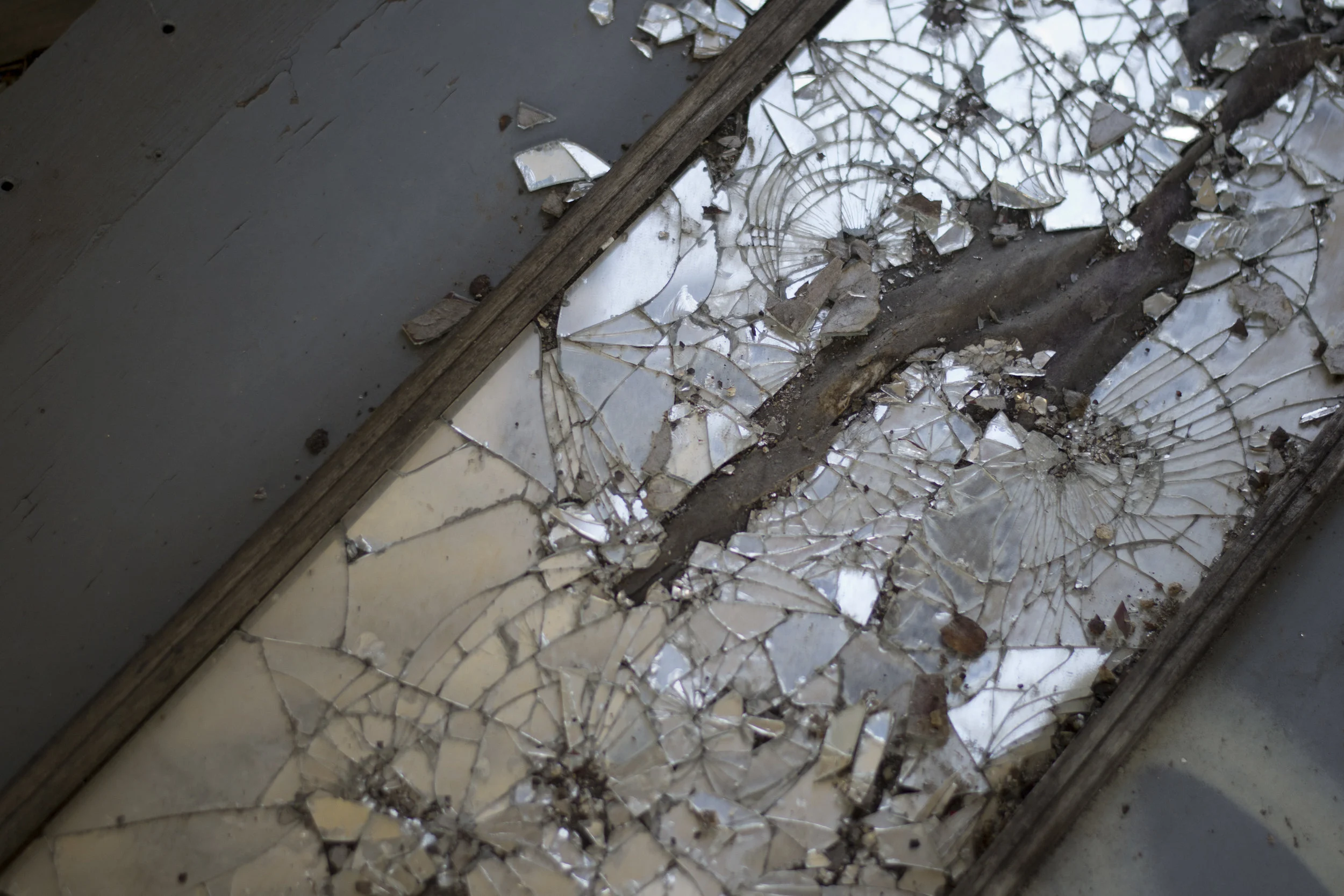 COMPLIMENTS: WHY ARE THEY SO HARD TO ACCEPT?