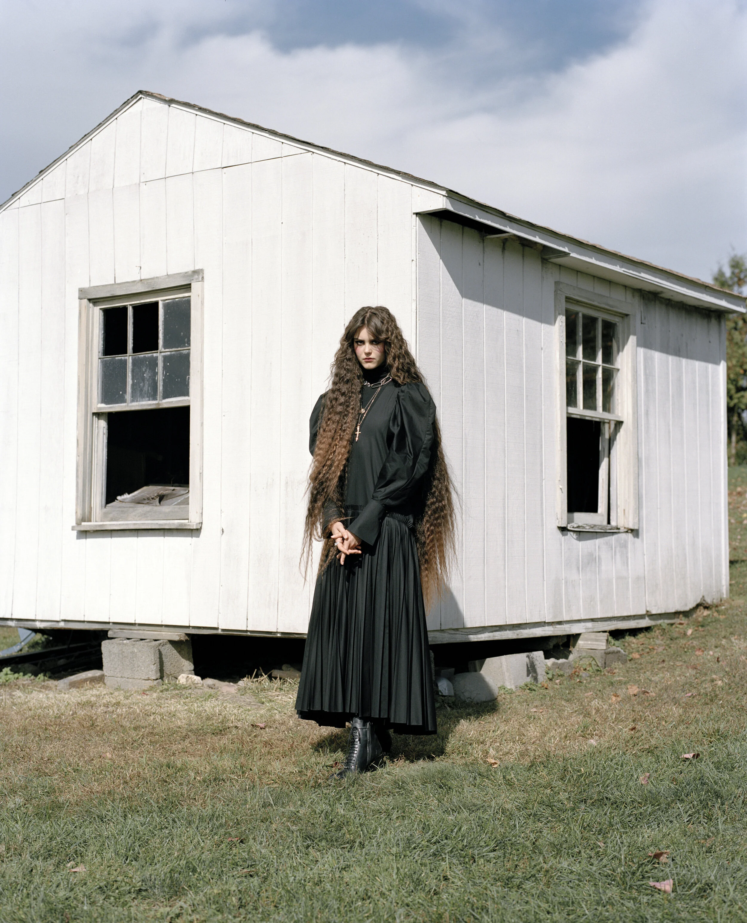 20191012_JS_BAD_APPLE_SHOT_1_0001 1.jpg