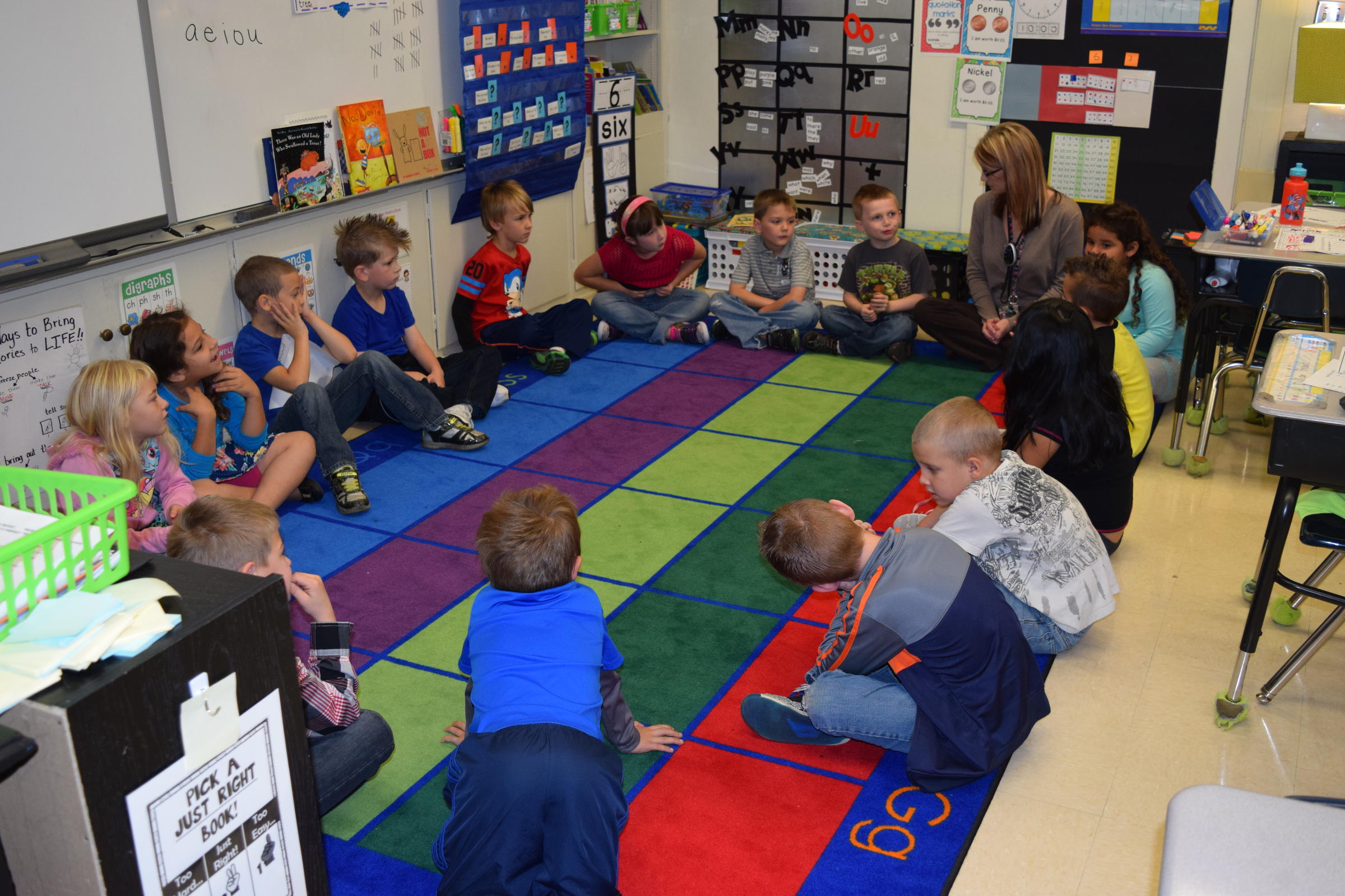 First-graders in Lori Williams' class at Alexander Procter Elementary School take part in their morning community circle. TAMMY WORTH / HEARTLAND HEALTH MONITOR