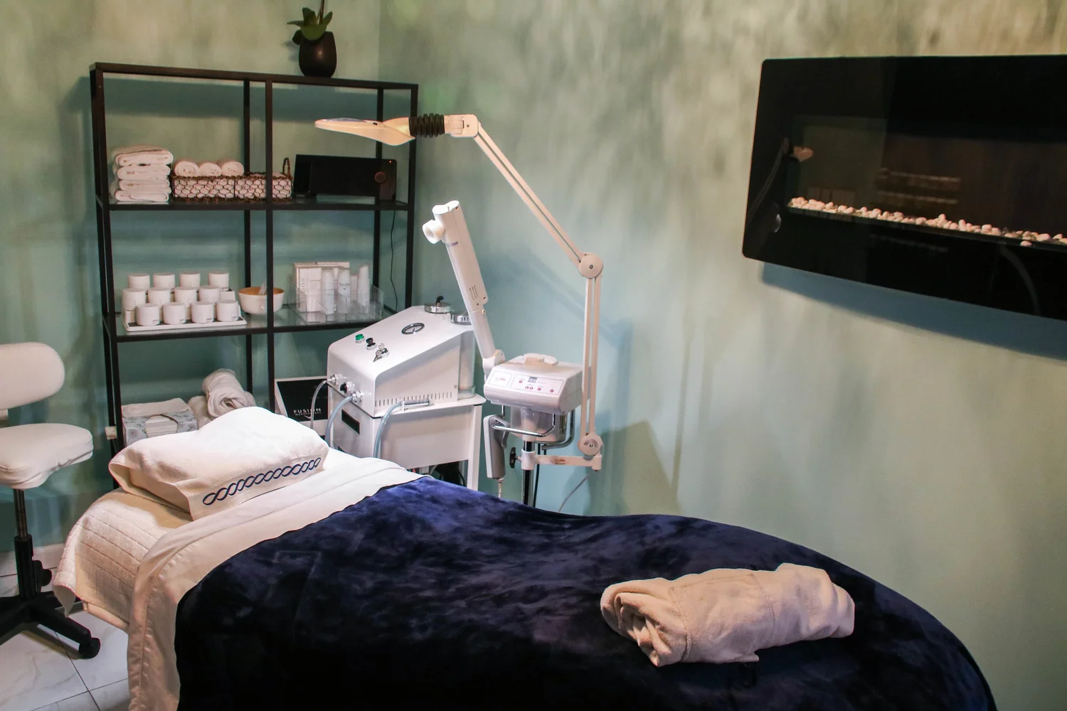 Blue Velvet Beauty Lounge & Spa, spa in Staten Island