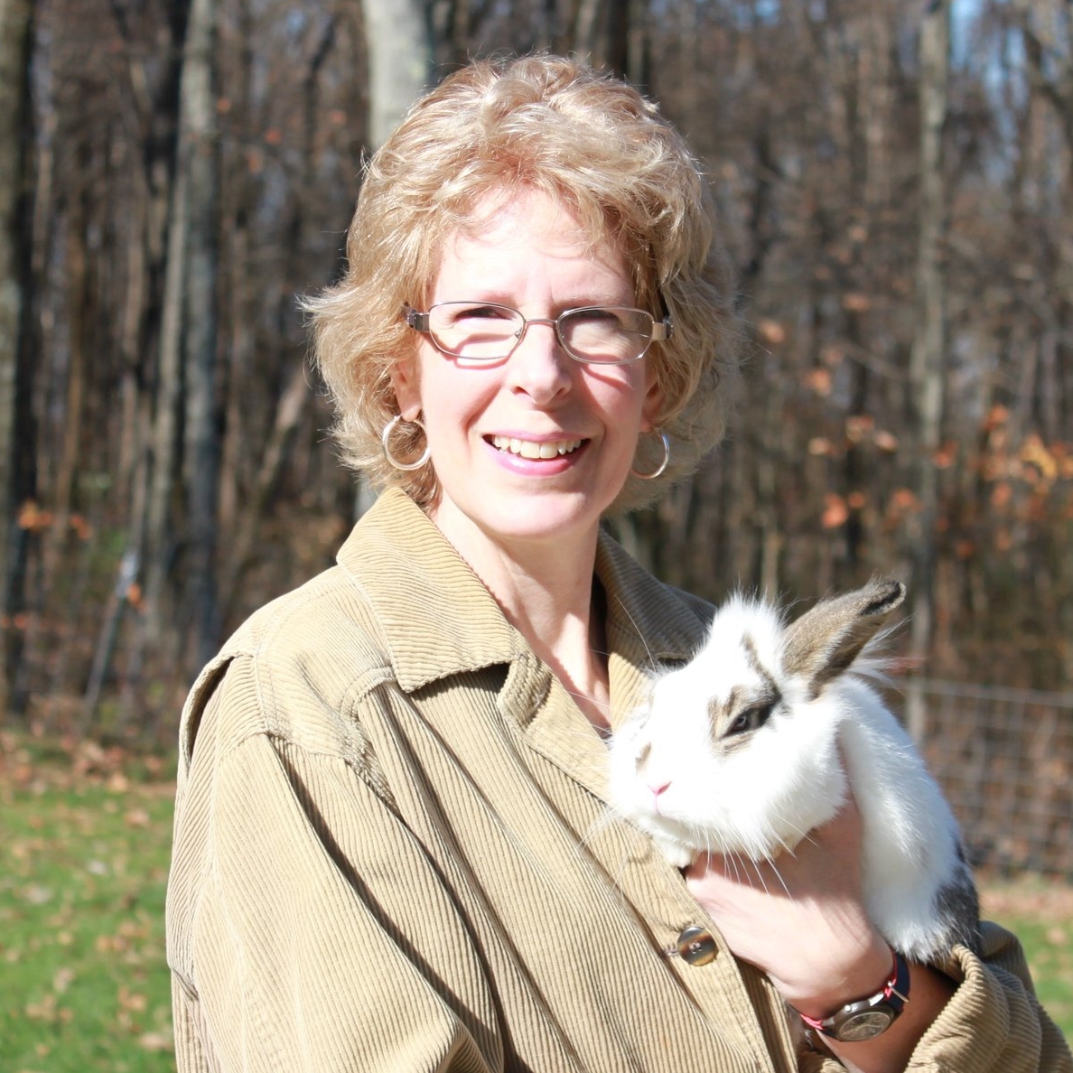 Julie Jacob jacobsshelt@gmail.com