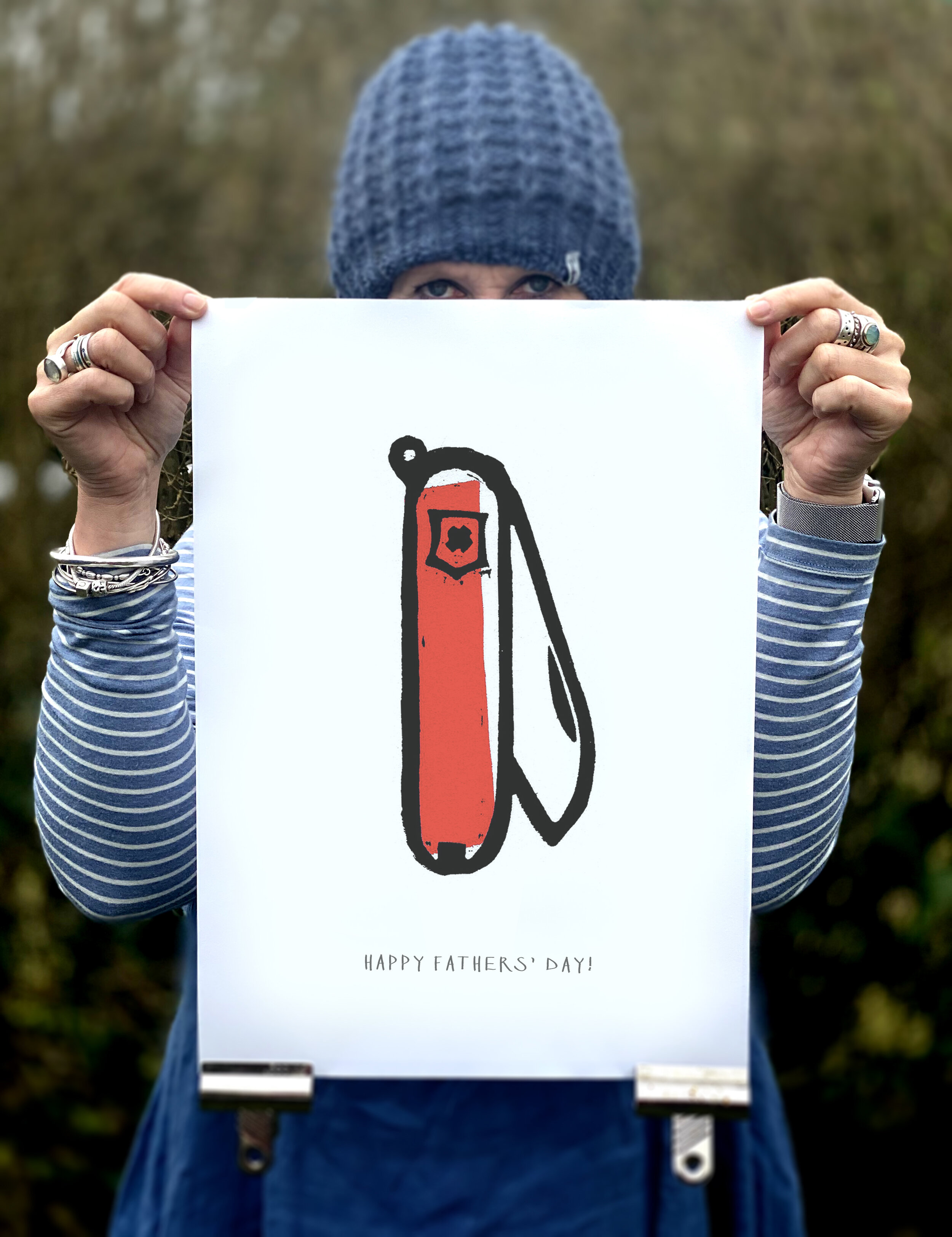 DIGITAL PRINT; PEN KNIFE 