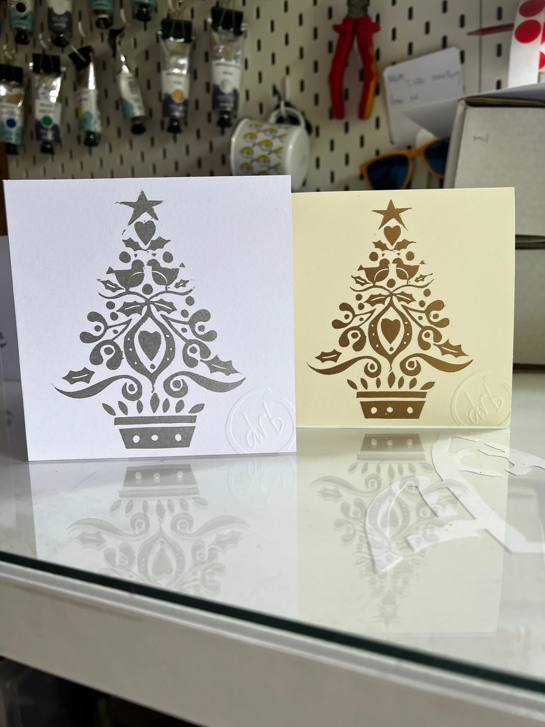 EE69E5EA-EDC9-4374-9D60-40225B6BE8FD