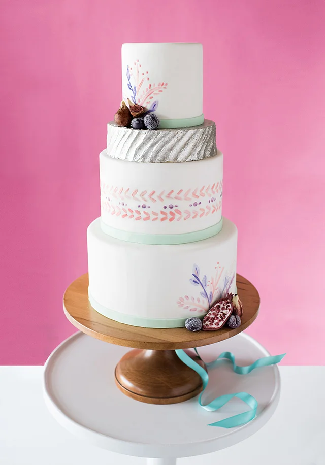 wedding-cake-inspiration-metallic-and-pink.jpg