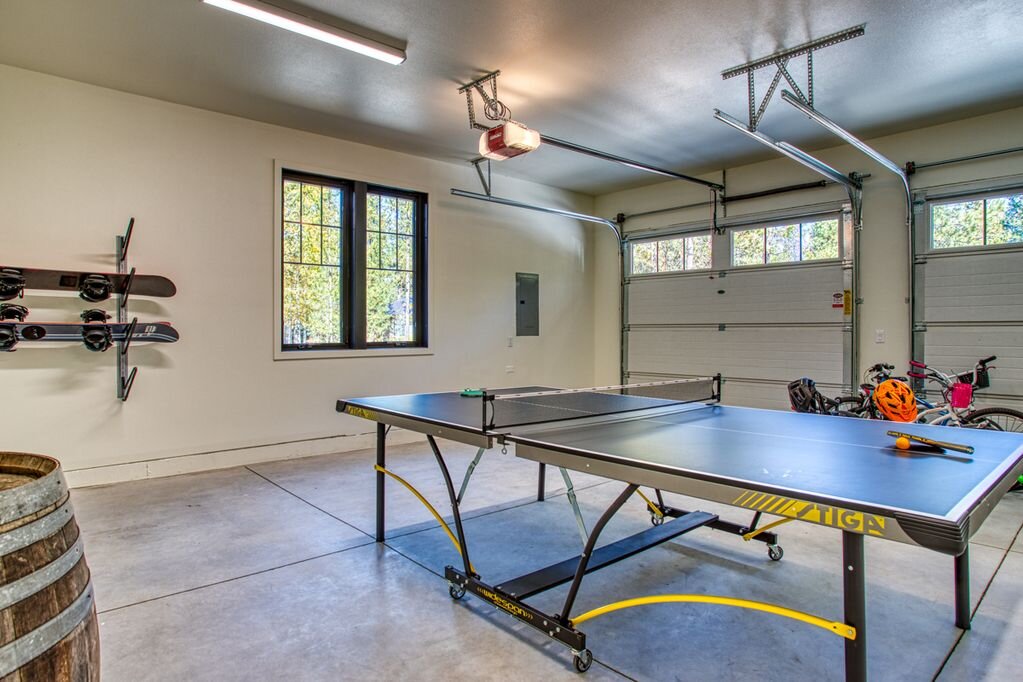 Garage - Ping Pong Table.jpg
