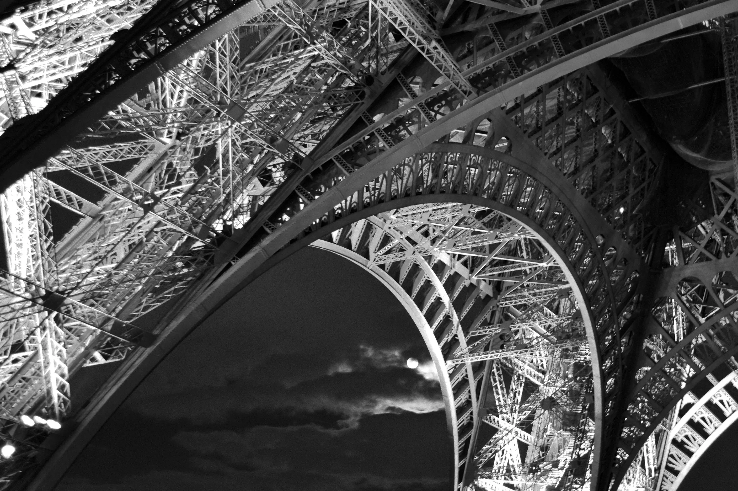 eiffel_tower_sarah_shea_photography_web.jpg