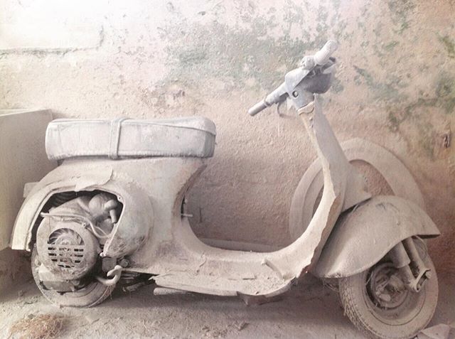 This Vespa has carried over 12 tons of marble around Carrara and her quarries #vespa #carraraquarries #marblehunting