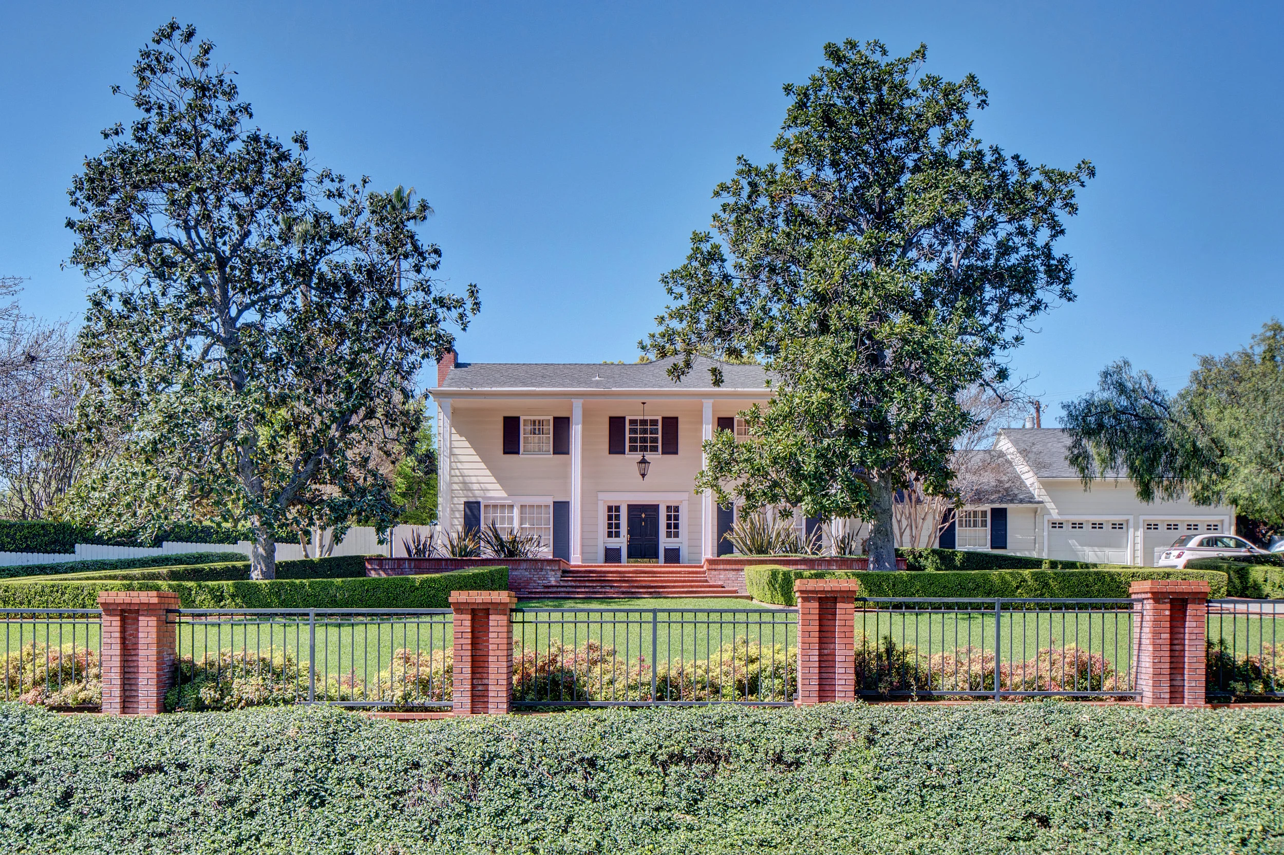 The Friendliest Neighborhood, Friendly Hills