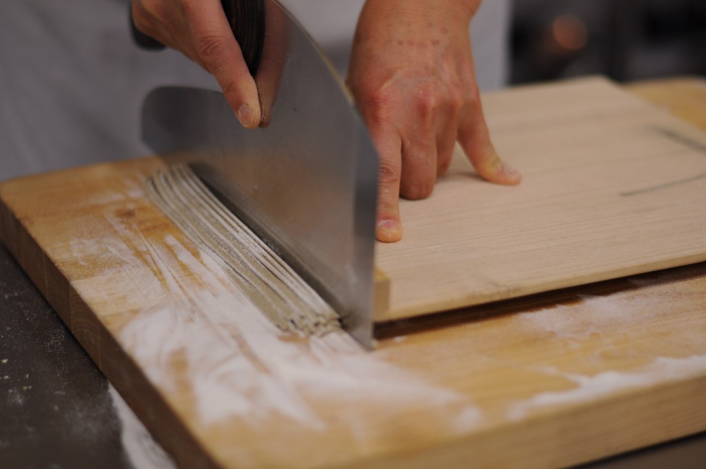 noodles-cutting-1024x680.jpg