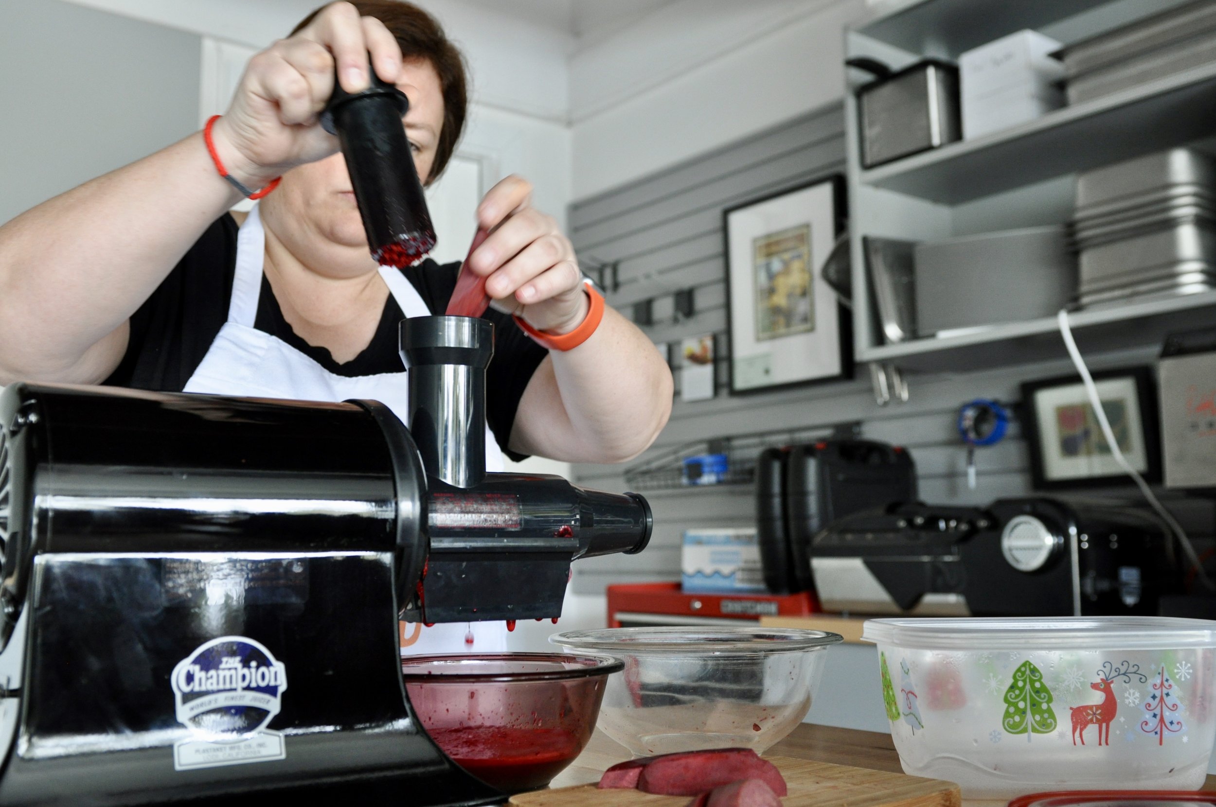  Juicing beets for beet noodles. 