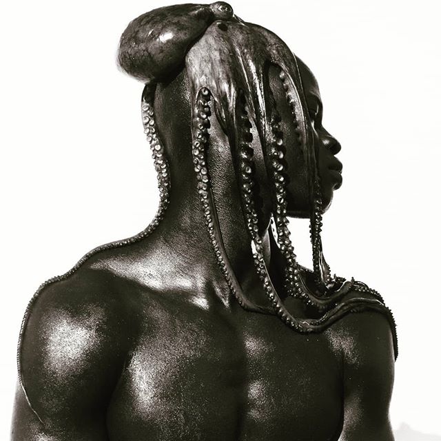 Djimon Hounsou by Herb Ritts, Hollywood 1989
#DjimonHounsou #HerbRitts #MaleBeauty #Squid #Photagraphy #avilaeye