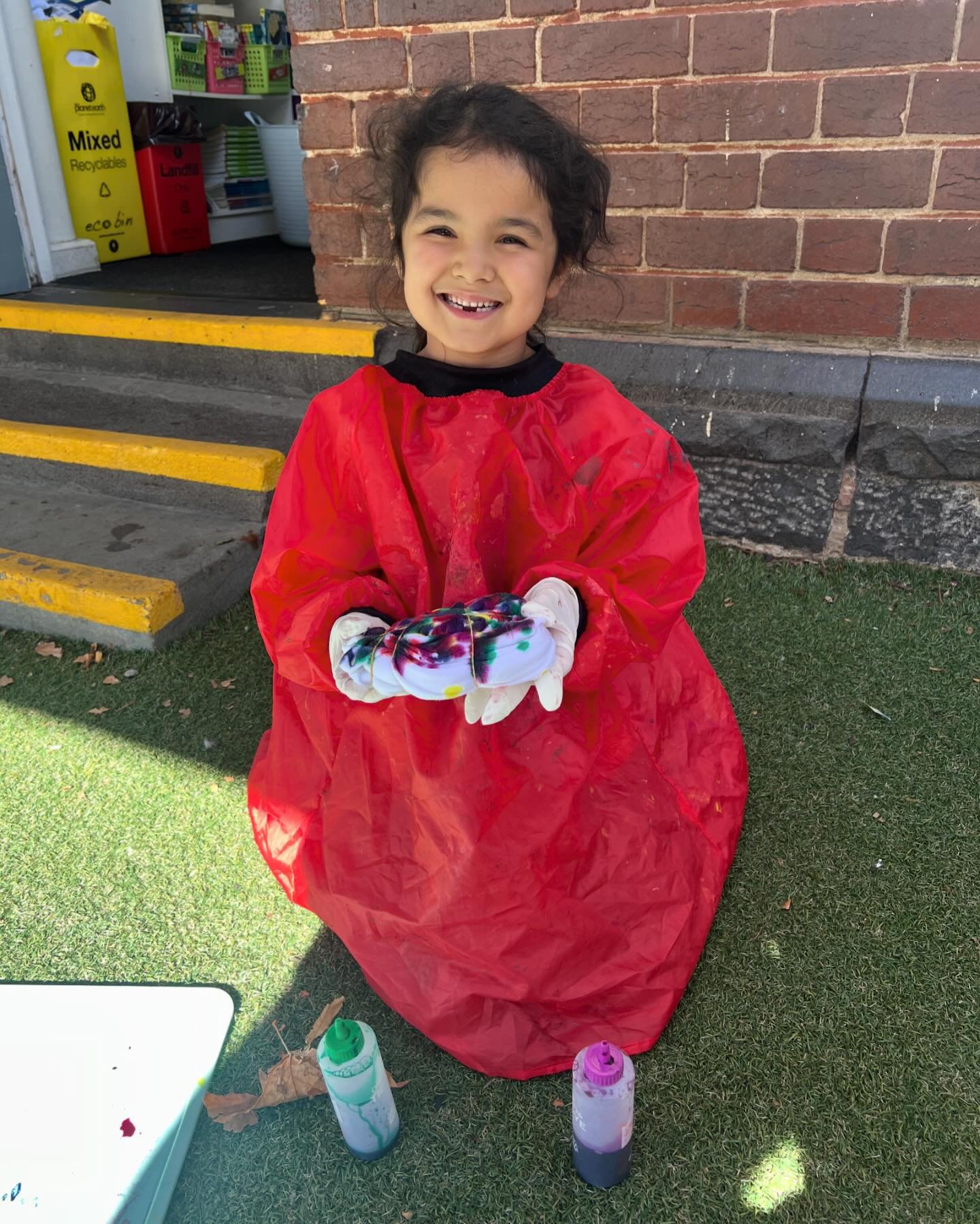 The grade 1/2 students used tie dye to create a colourful masterpiece on Monday morning. 

Each class had the freedom to select what they wished to dye. 

The students writing for the week will be motivated by this. 😊

&nbsp;#FNPS #fitzroynorthprima