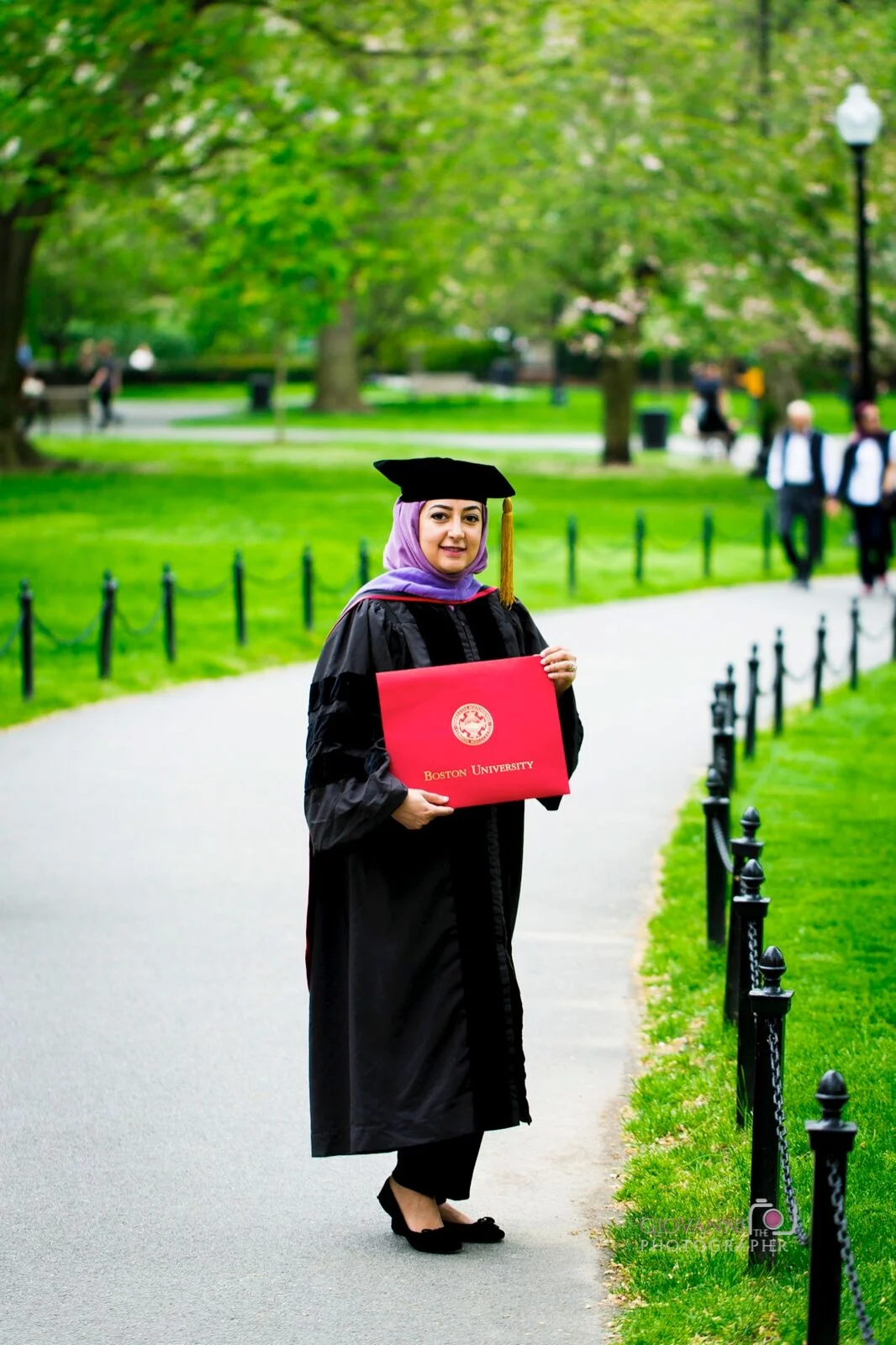 8C2A8586+Giovanni+The+Photographer+Best+Senior+Portraits+Boston+Public+Gardens.jpg