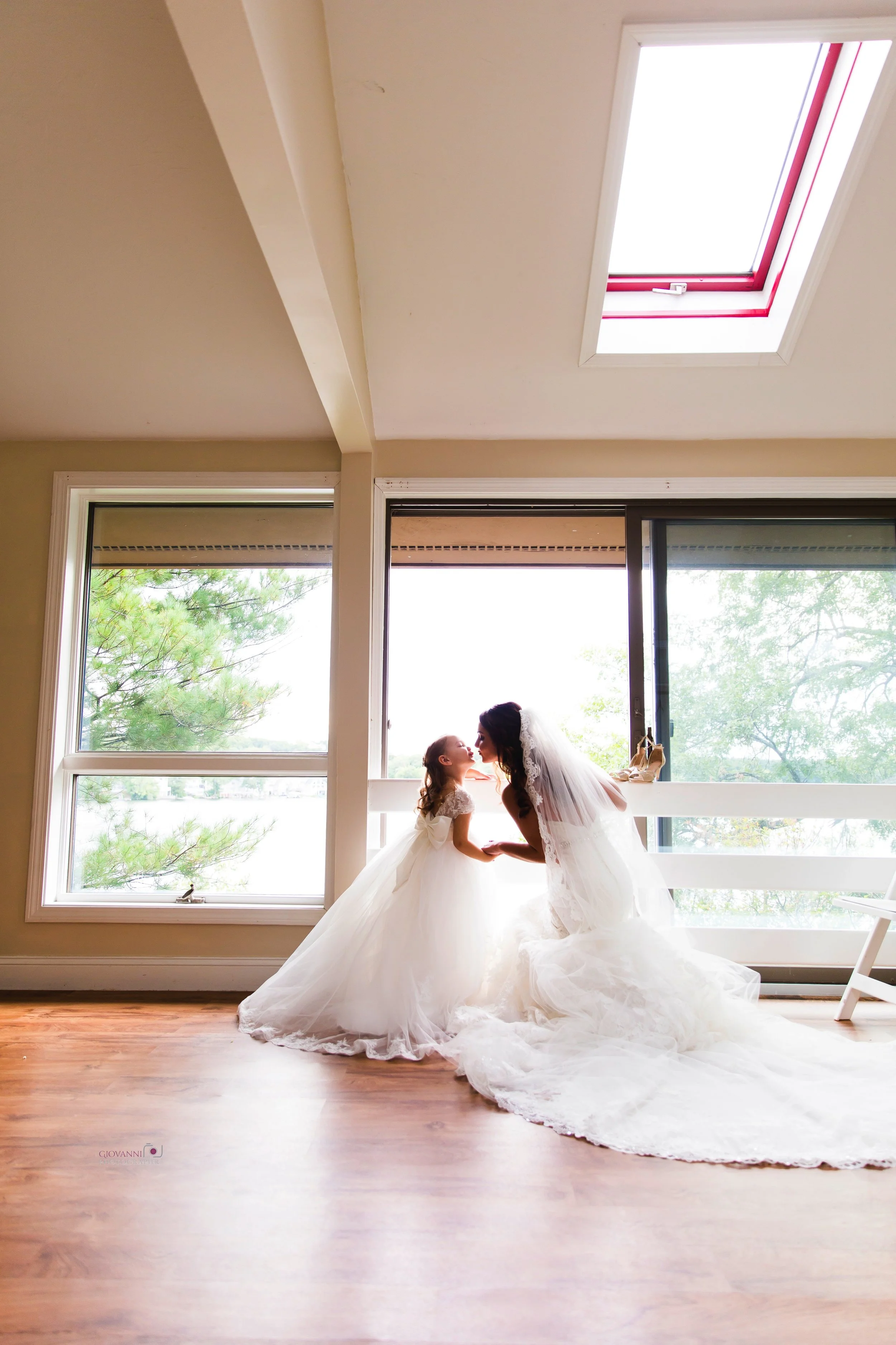 8C2A3002+Giovanni+The+Photographer+Best+Boston+Wedding+Photography+Lake+Pearl+Wrentham+Ma.jpg