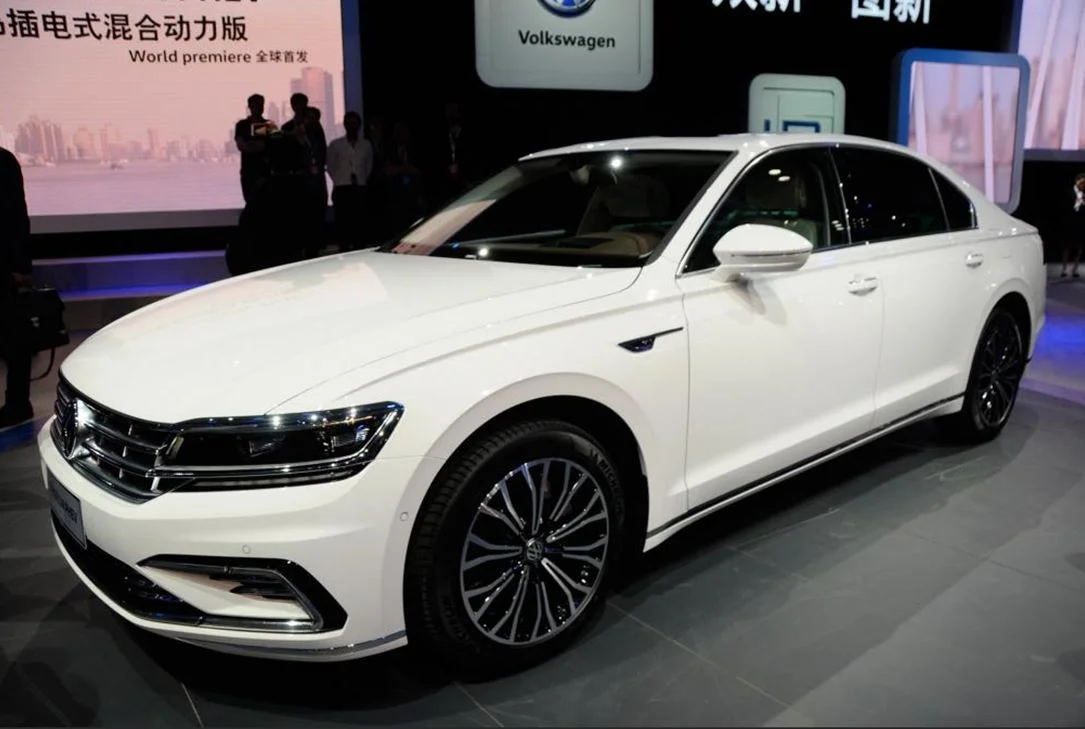 Volkswagen luxury limo, the VW Phideon